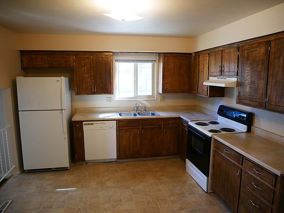 2nd image of 6615 Brook Park Dr