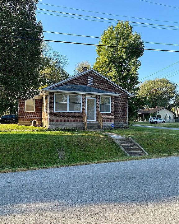 2nd image of 116 W 2nd St