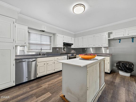5th image of 191 Foster Hill Rd