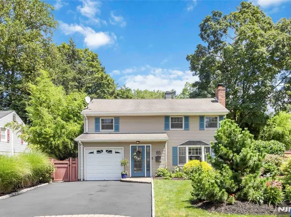 65 W Saddle River Rd, Waldwick, NJ 07463