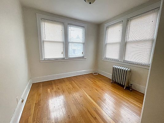 4th image of 2238 29th St