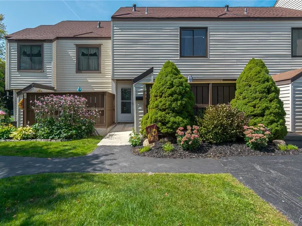 202 Harwinton Ct, Camillus, NY 13031