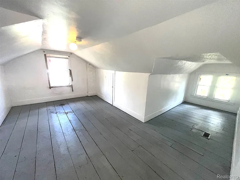 106 Geneva St — Photo 13
