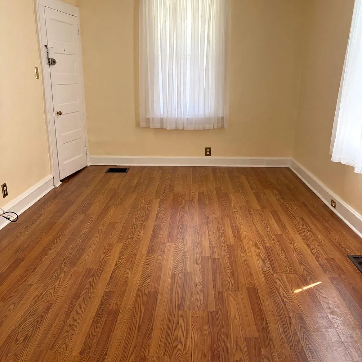 2 bed, 900 sqft, $1,750 — Photo 3