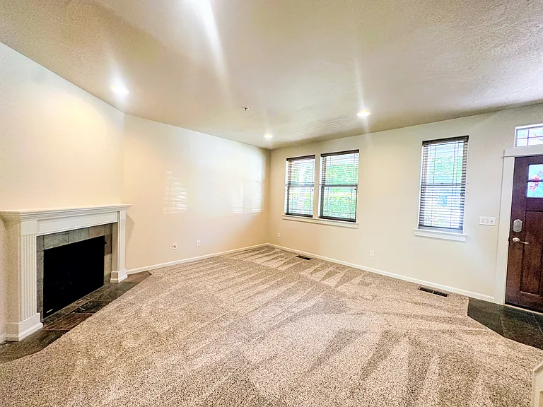 2221 Dollarhide Way — Photo 12