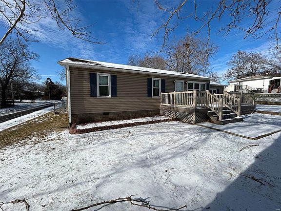 4th image of 501 Fairway Dr
