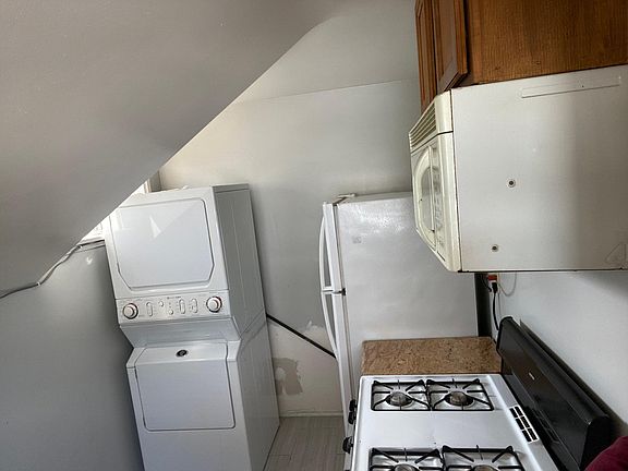 4th image of 434 N Hill Ave #1