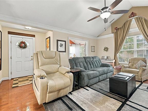 2nd image of 318 Ginger Loop
