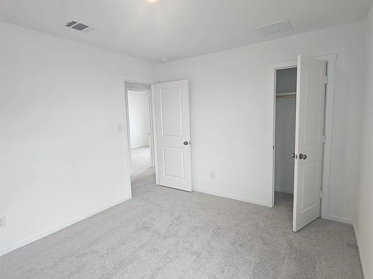 100 Silent Sky Ln — Photo 27