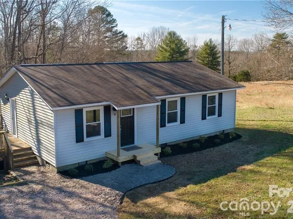 3753 Jenkins Rd, Clover, SC 29710