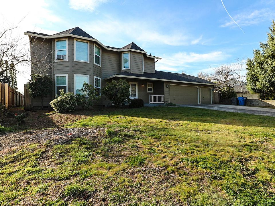 1st image of 1402 SE Park Crest Ave