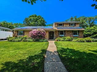 15 Linda St, Port Jefferson Station, NY 11776