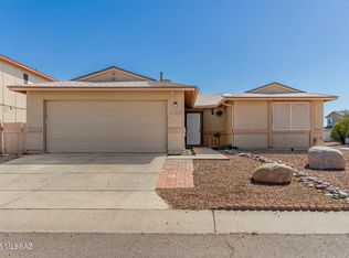 2665 W Flamebrook Rd, Tucson, AZ 85741