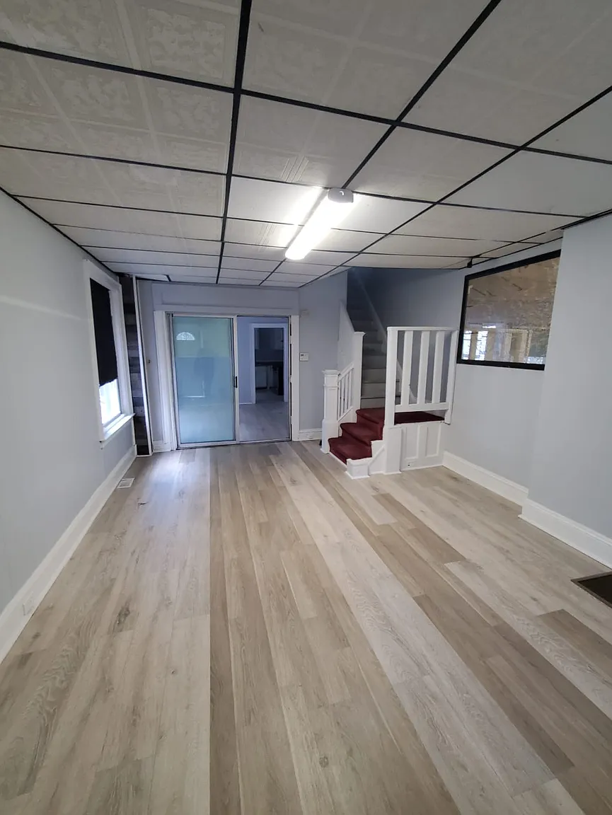 122 Hoffman Ave photo 1