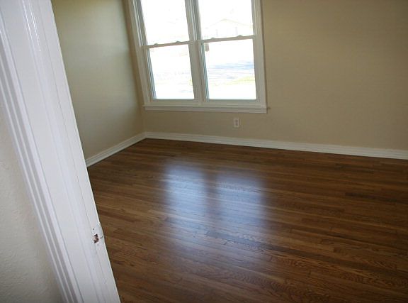5th image of 817 E 16th St