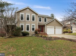 9909 Mainsail Dr, Gaithersburg, MD 20879