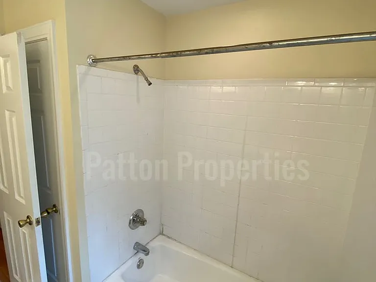 323 Pickens St — Photo 7