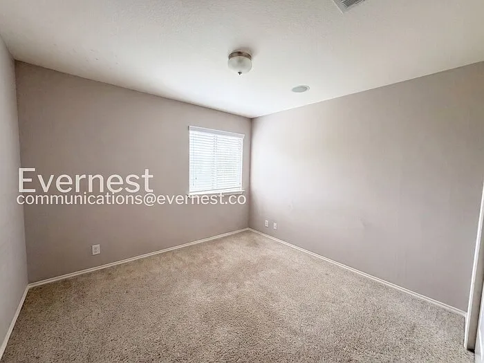 1620 Willow Vis — Photo 9