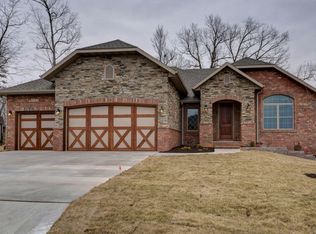 2203 W Darby St, Springfield, MO 65810