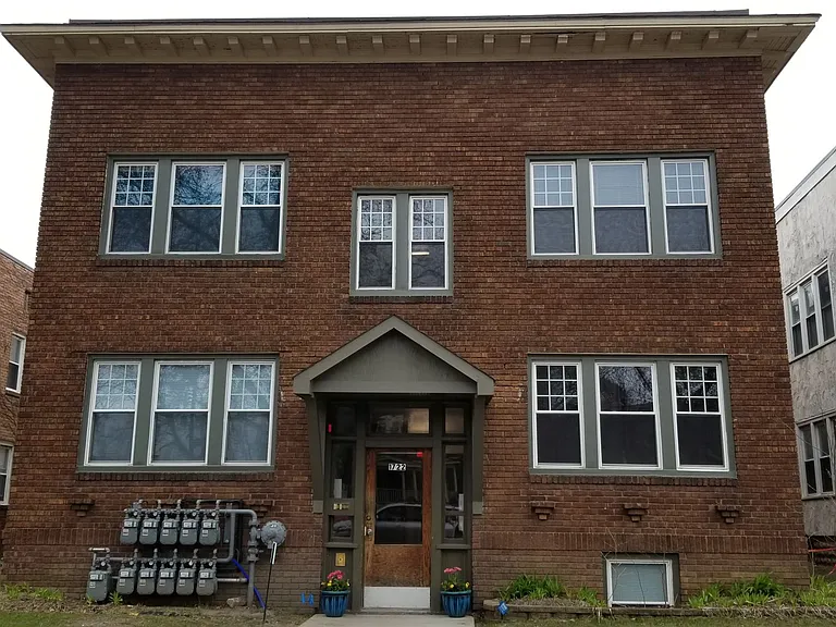 1722 Grand Ave S — Photo 7