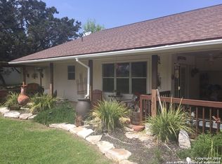 240 Deerwood Cir, Bandera, TX 78003