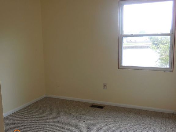 5th image of 1310 River Birch Run S