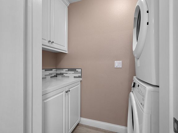 4th image of 189 Olive Ave