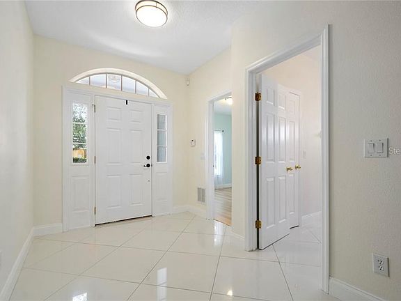 3rd image of 638 Fern Lake Dr