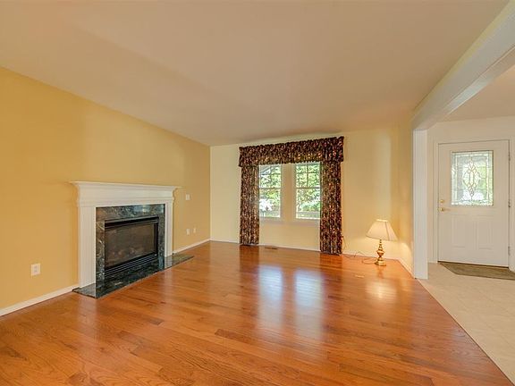 2nd image of 214 Hawksbury Pl