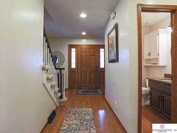 5th image of 331 S 158th Ave