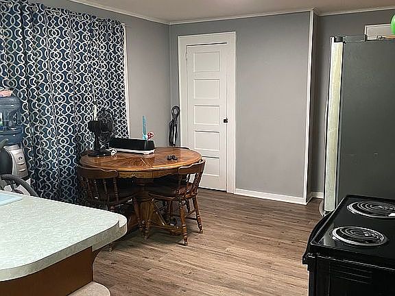 3rd image of 315 Morgan Dr