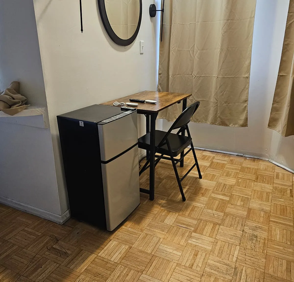 3 bed, $1,000 — Photo 2