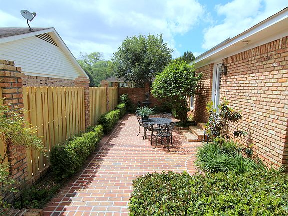Side Yard Sitting Area
