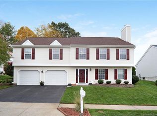 15 Mulberry Ln, Middletown, CT 06457