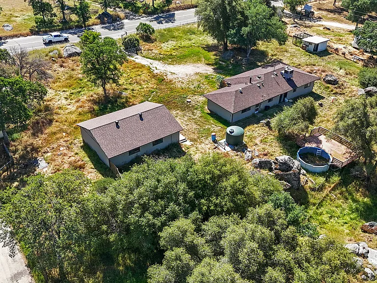 31331 Auberry Rd — Photo 33