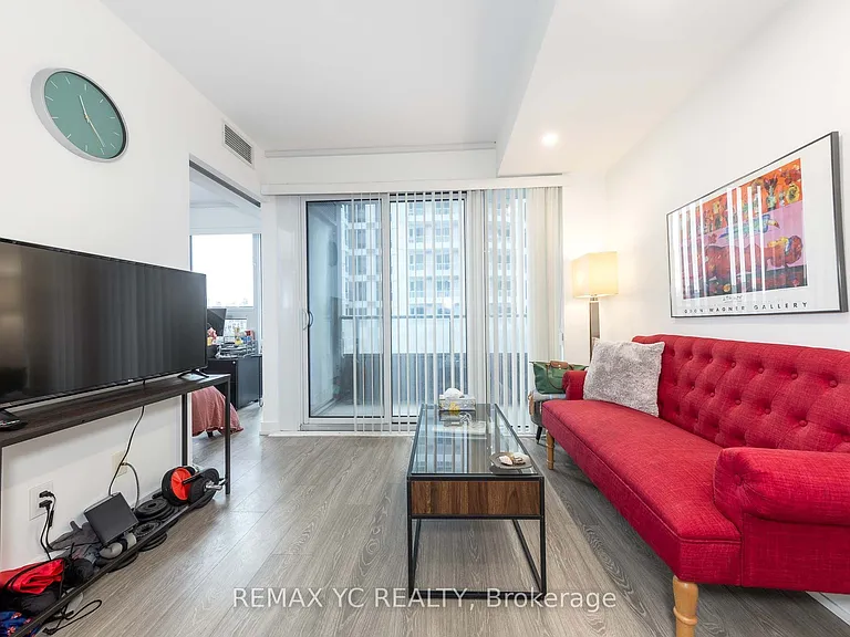 19 Western Battery Rd #801 — Photo 3