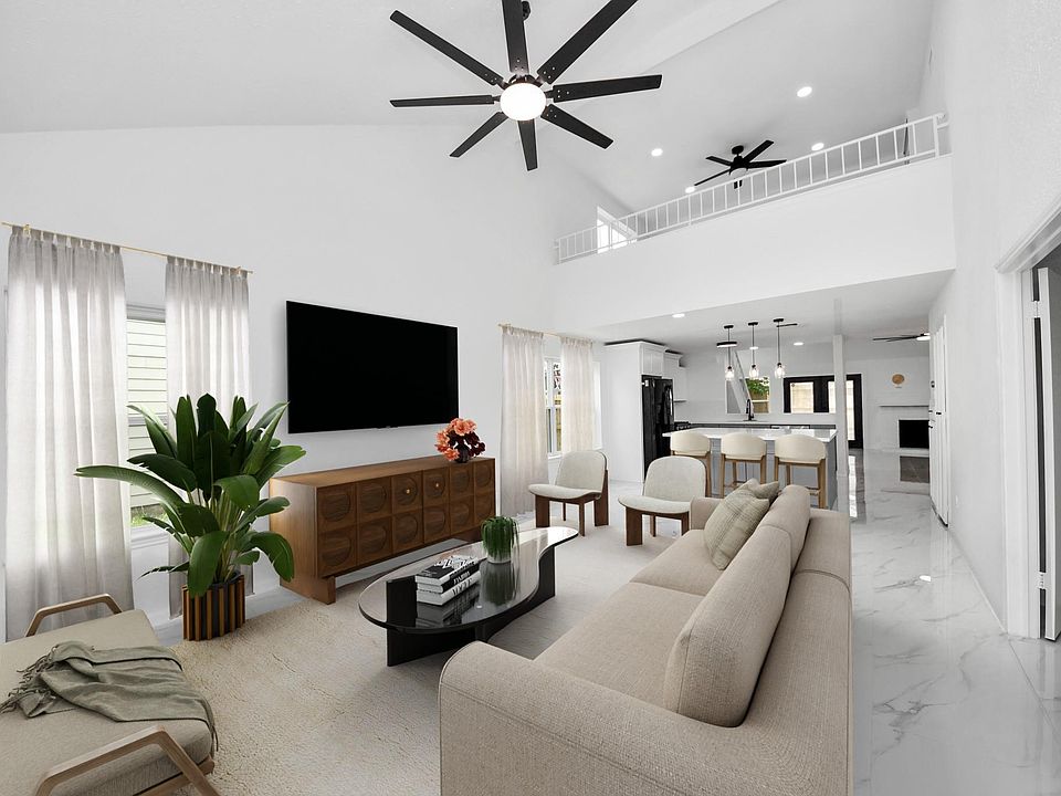 1st image of 10410 Green Valley Ln