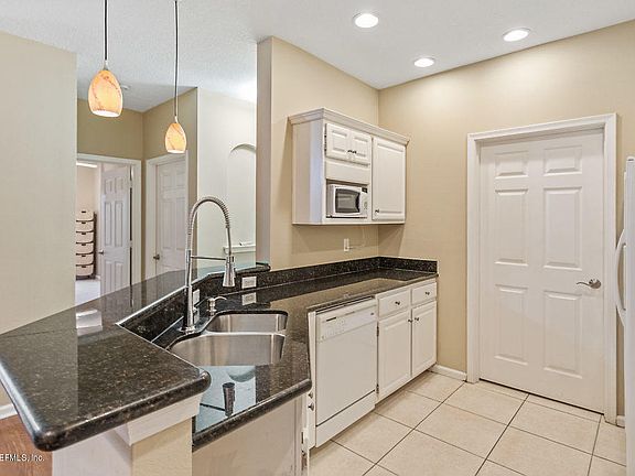 4th image of 10000 GATE Parkway N #214