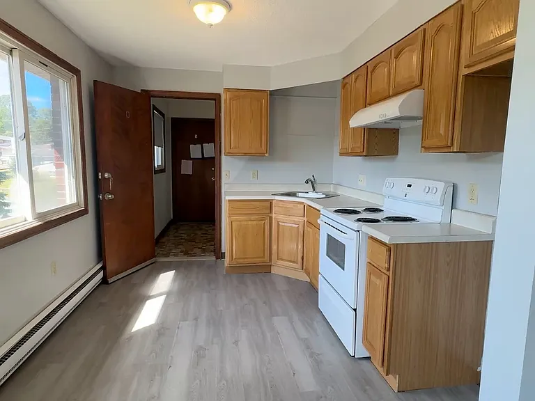 26 Judith Ln #8 — Photo 12