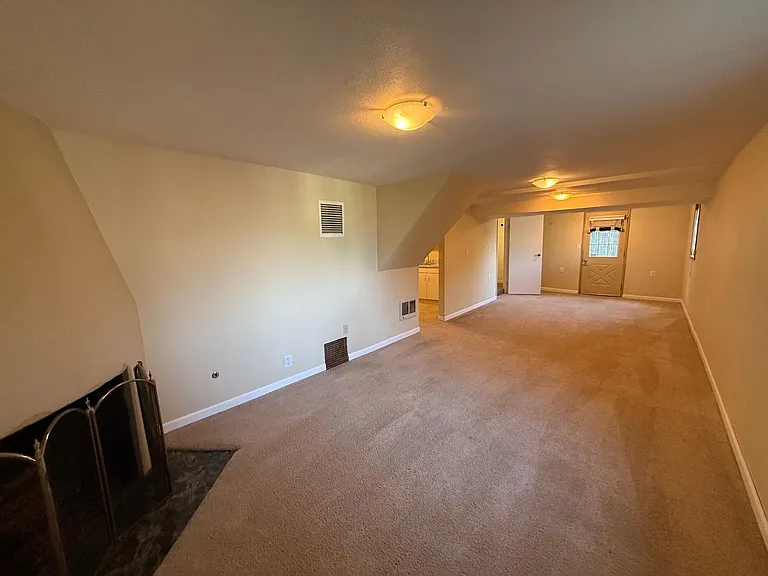 2466 Montavista Pl W — Photo 29