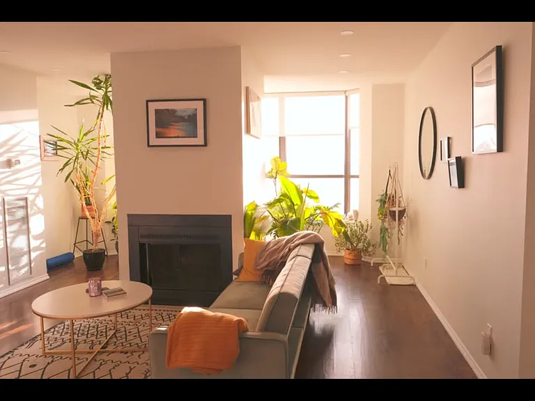 195 Saint Patrick St #Penthouse 6 — Photo 3