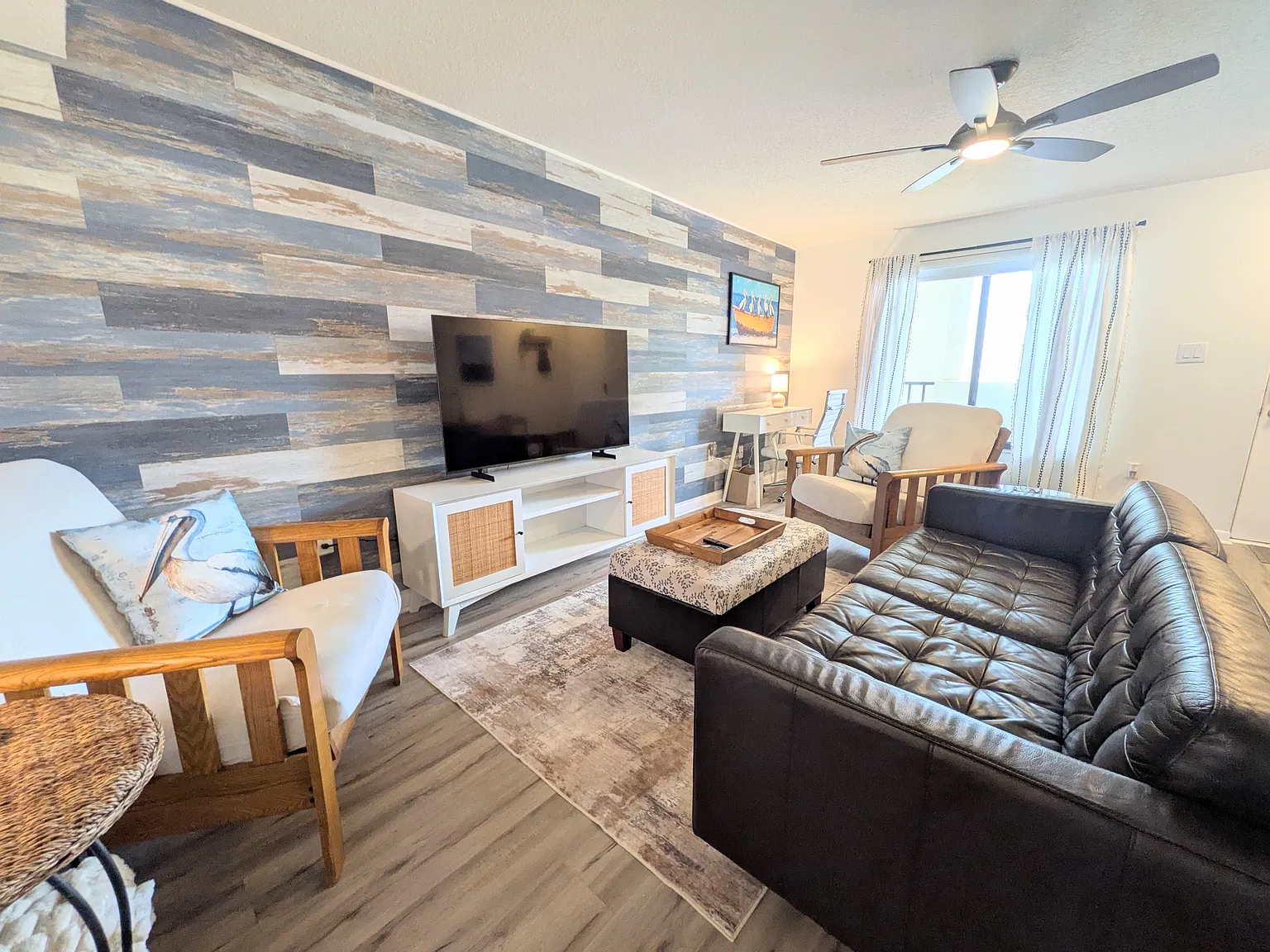 2 bed, 888 sqft, $2,450 — Photo 1