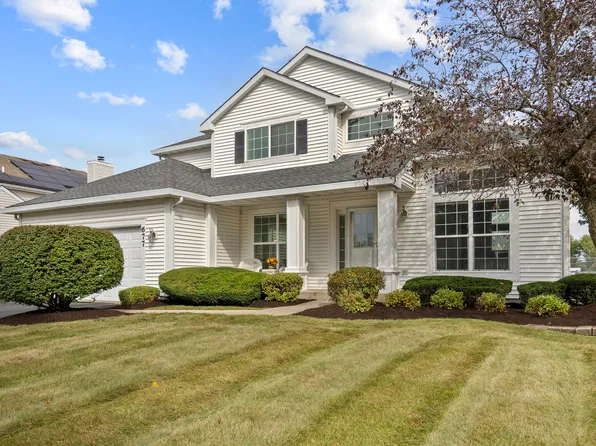 677 Linden Dr, Carol Stream, IL 60188