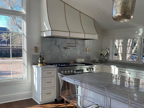 3rd image of 7815 Highland Rd