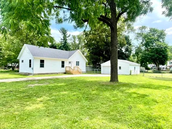 323 Grand St, Michigan Center, MI 49254