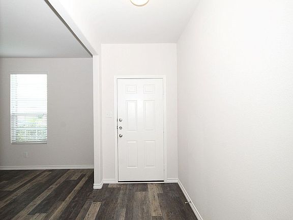 3rd image of 1605 Gayla Creek Dr