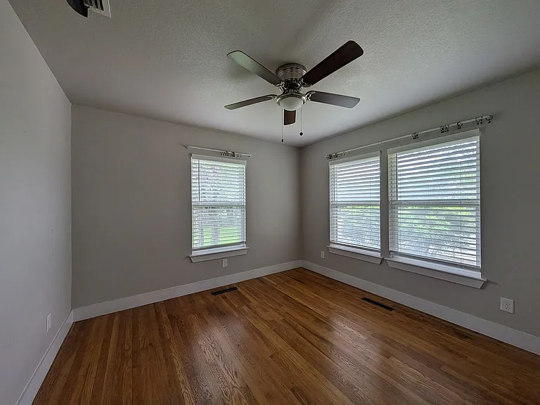 106 Woodland Ave — Photo 21