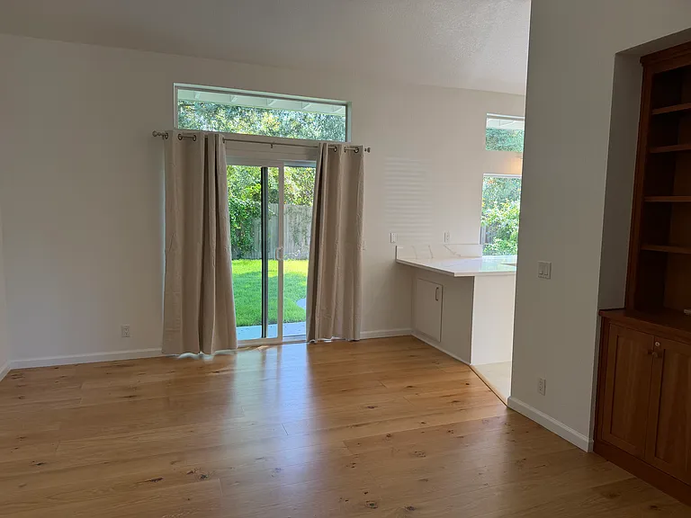 1260 Evans Ct — Photo 11