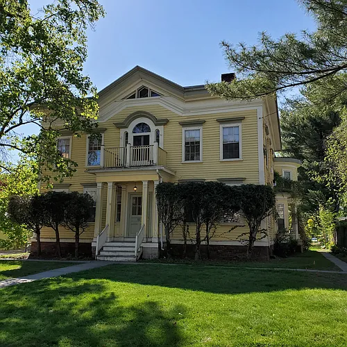 81 Bridge St Photo 1