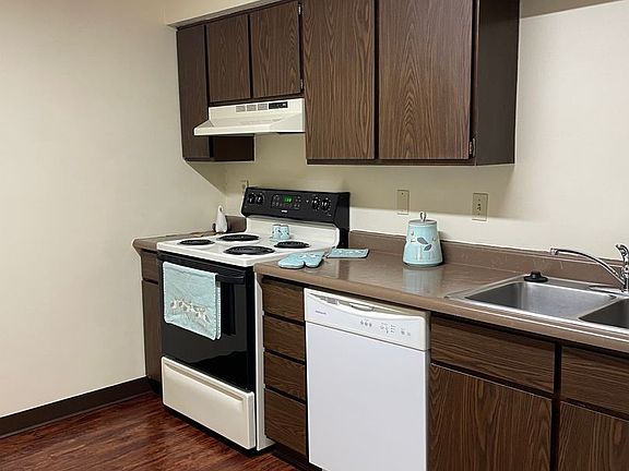 4th image of 273 Maplewood Dr APT 205